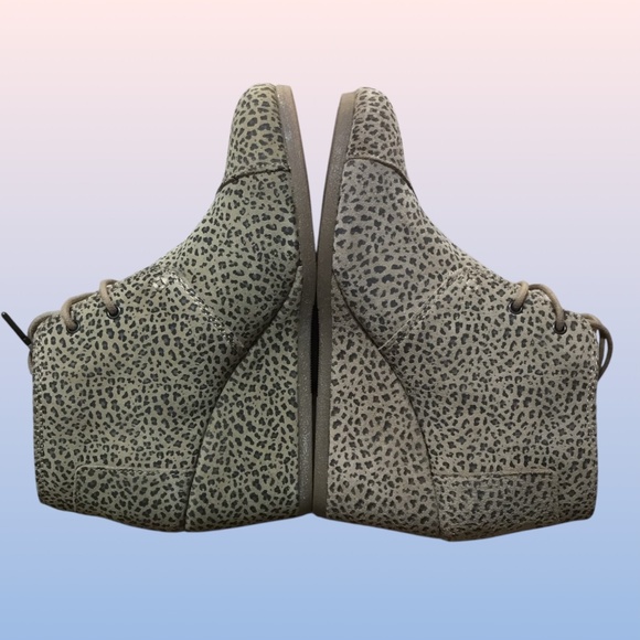NEW TOMS Cheetah Print Ankle Bootie - Picture 8 of 14